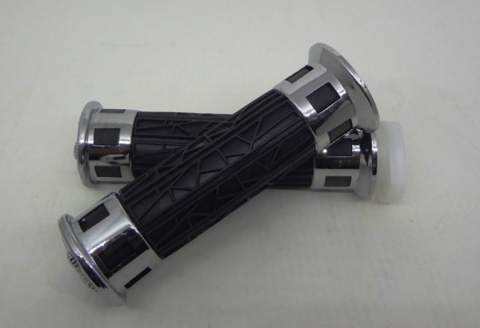 PUÑO CUSTOM PUNTAS CROMADA.........NEGRO(JGO)SUNIK